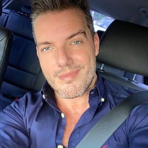 Meet your Posher, Val